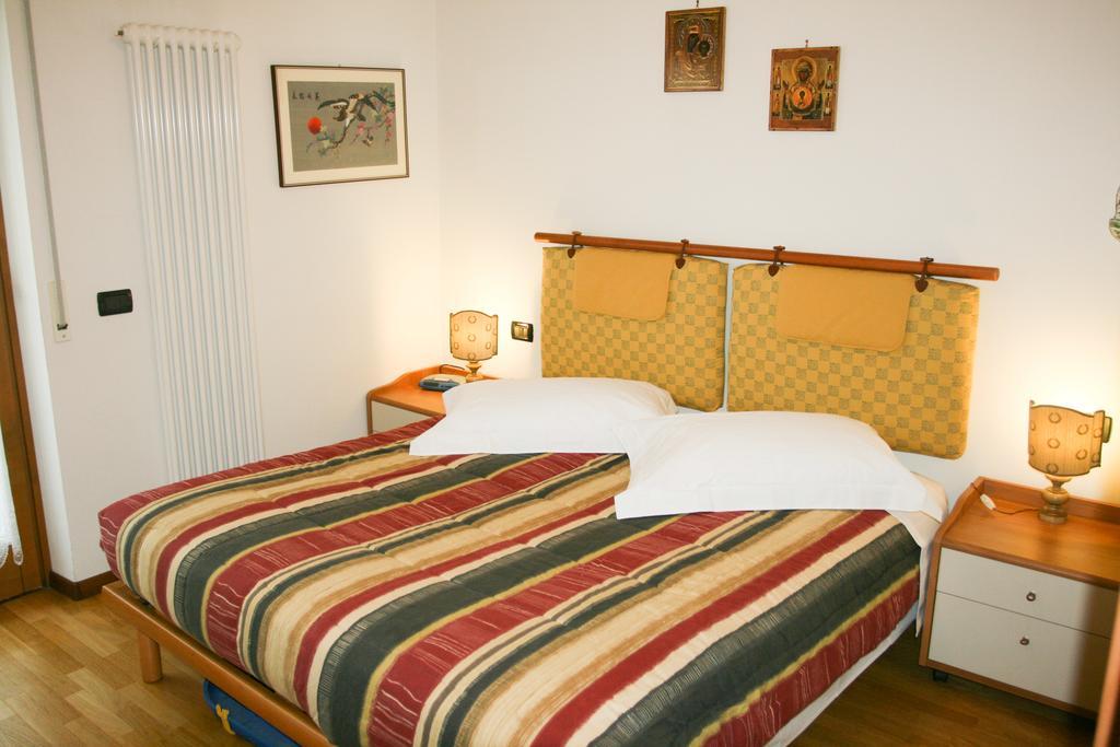 Appartamento Lombardi Riva del Garda Kamer foto