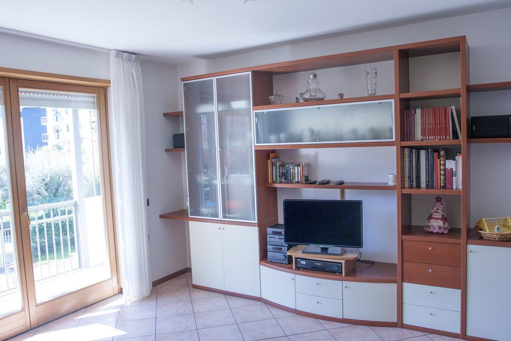 Appartamento Lombardi Riva del Garda Kamer foto